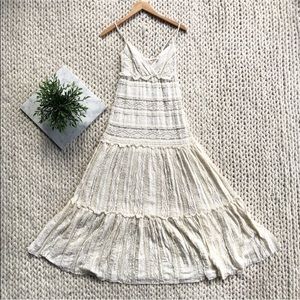 Willow and Clay Beautiful Lace Maxi Dress